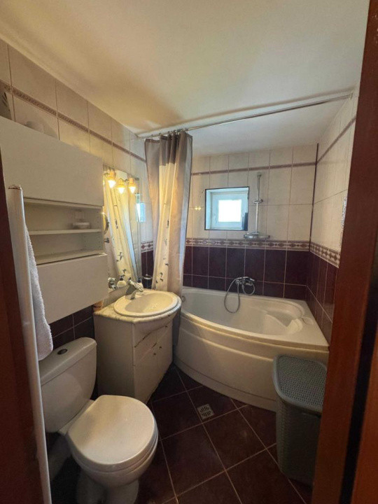 Apartament -3 camere-decomandat-zona-Nerva Traian