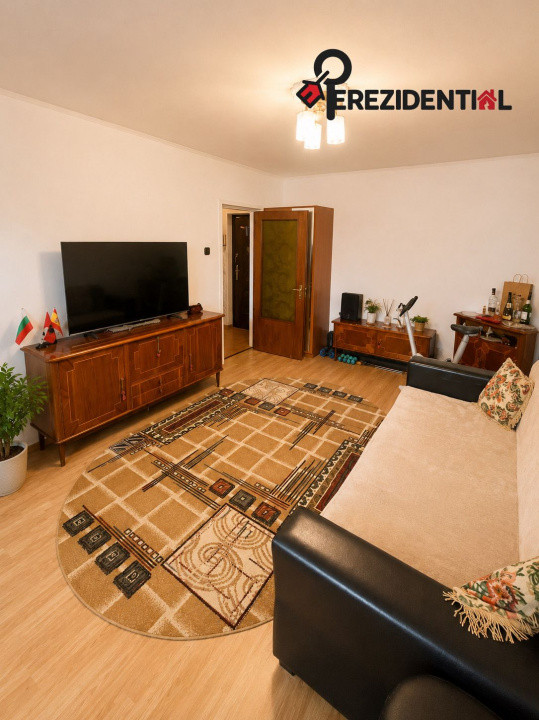 Apartamnet - 3 camere - decomandat - Tineretului 