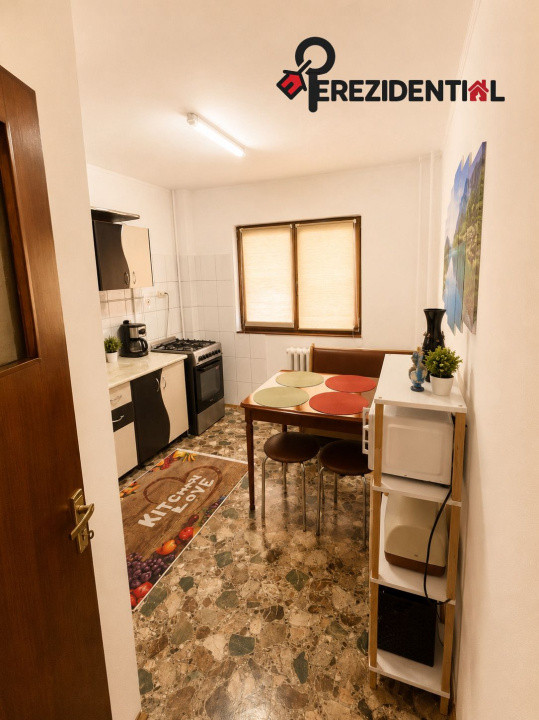 Apartamnet - 3 camere - decomandat - Tineretului 