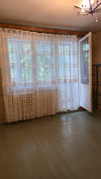 Apartament 3 camere  decomandat – Drumul Taberei