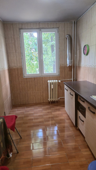 Apartament 3 camere  decomandat – Drumul Taberei