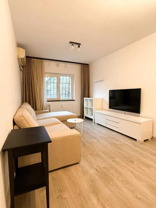 Apartament 3 camere  decomandat  Bolintineanu-Sebastian