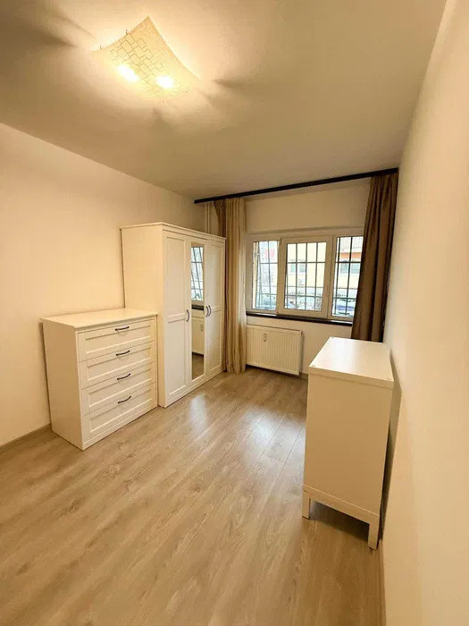 Apartament 3 camere  decomandat  Bolintineanu-Sebastian