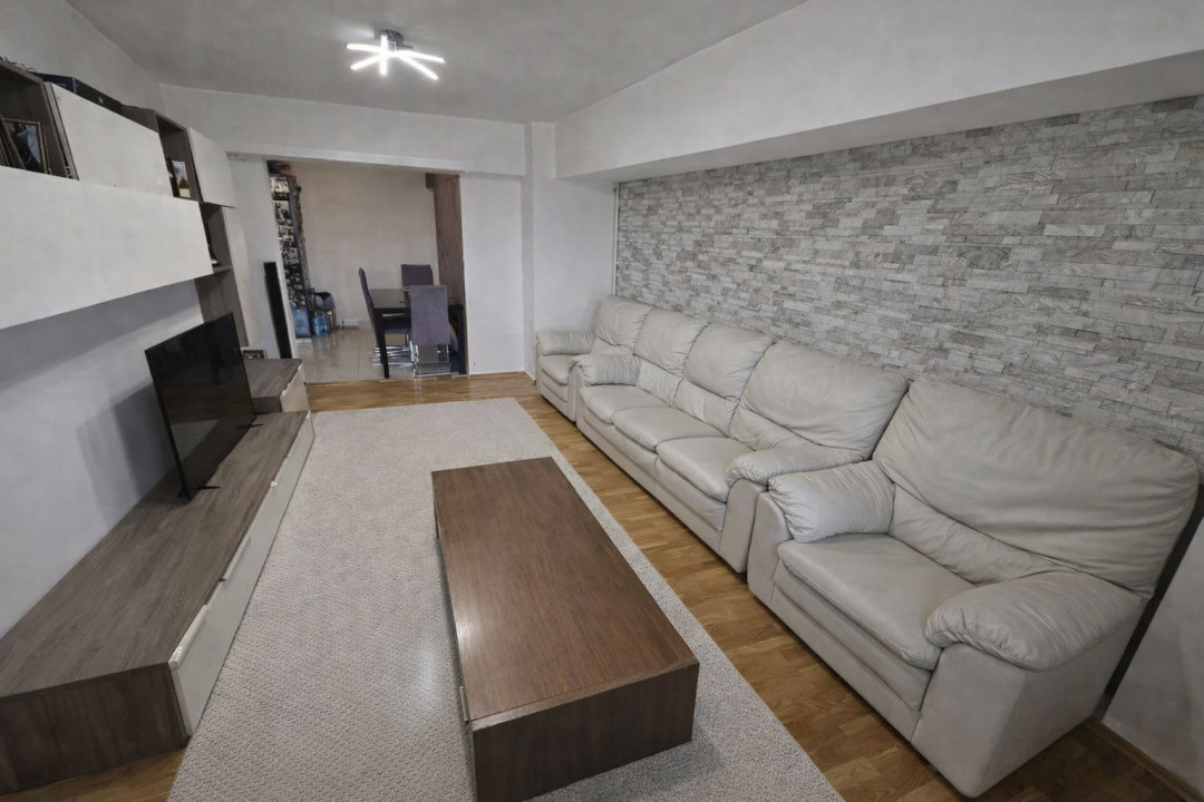 Apartament 3 camere  decomandat – Decebal