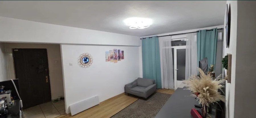 Apartament 3 camere-de vanzare- zona Calea Calarasilor / Unirii