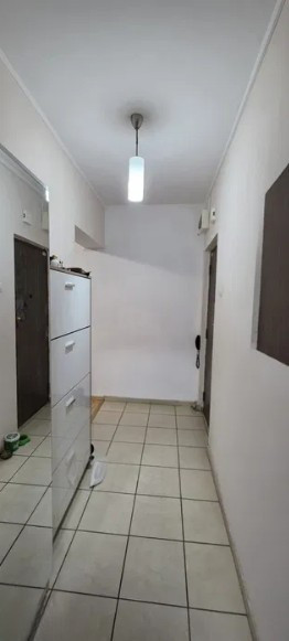 Apartament 3 camere-de vanzare- zona Calea Calarasilor / Unirii