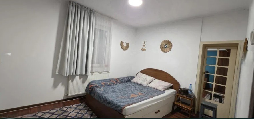 Apartament 3 camere-de vanzare- zona Calea Calarasilor / Unirii