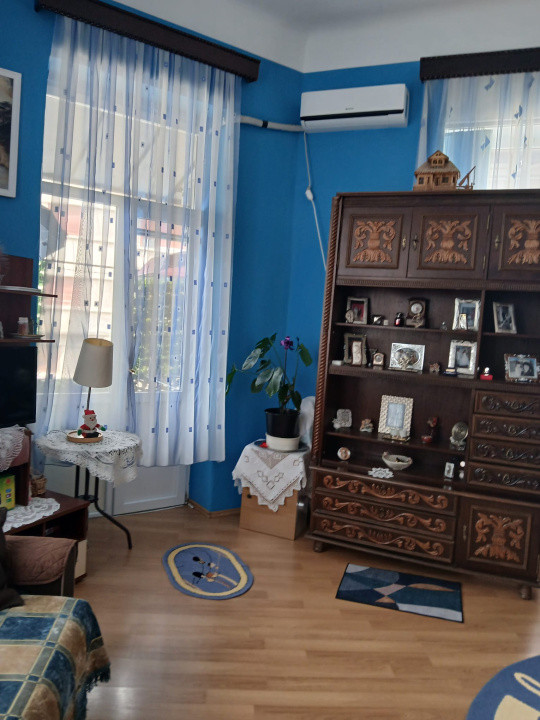 Apartament 5 camere in vila zona Armeneasca
