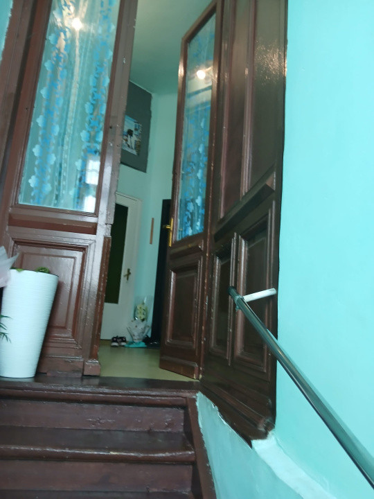 Apartament 5 camere in vila zona Armeneasca