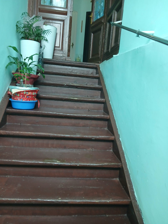 Apartament 5 camere in vila zona Armeneasca