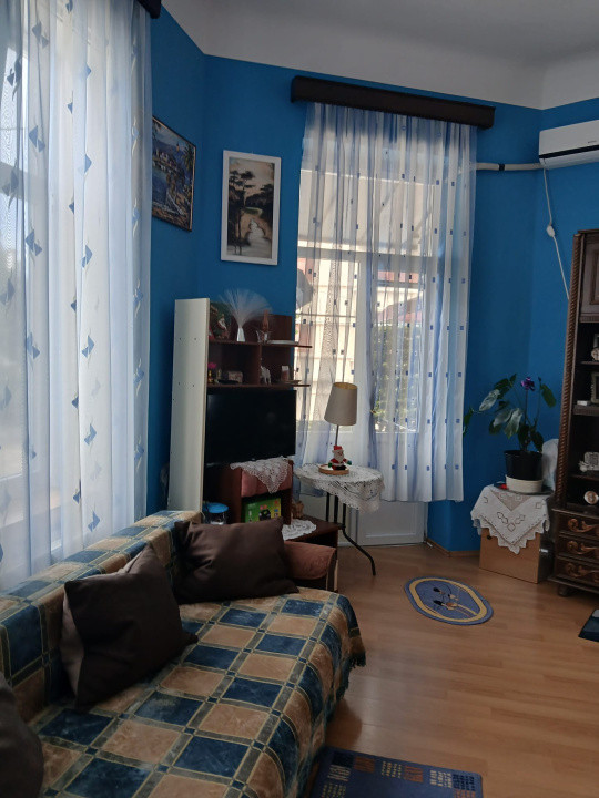 Apartament 5 camere in vila zona Armeneasca