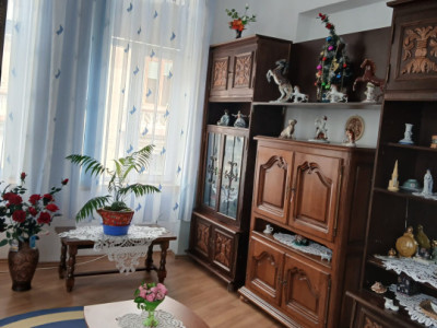Apartament 5 camere in vila zona Armeneasca