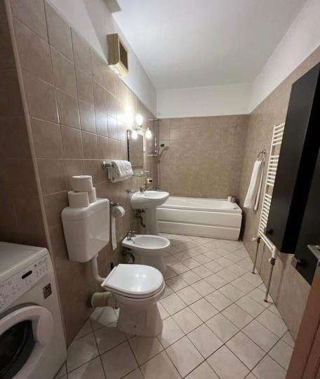 Apartament - 2 camere - Decomandat - Decebal 