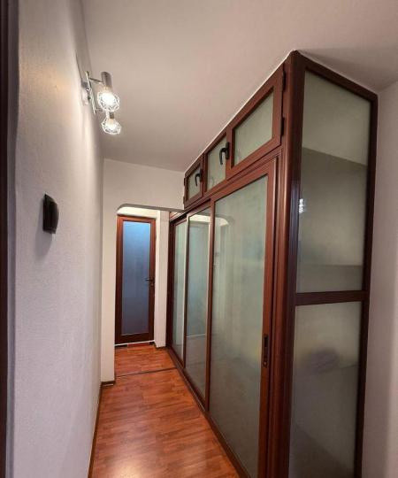 APARTAMENT 4 CAMERE BARCA MOBILAT UTILAT