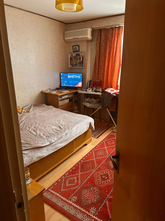 Apartament - 3 camere - decomandat - Tineretului 