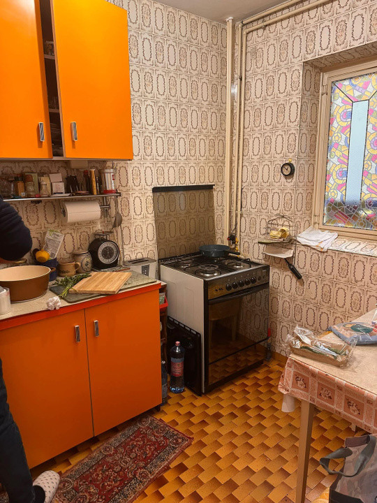Apartament - 3 camere - decomandat - Tineretului 