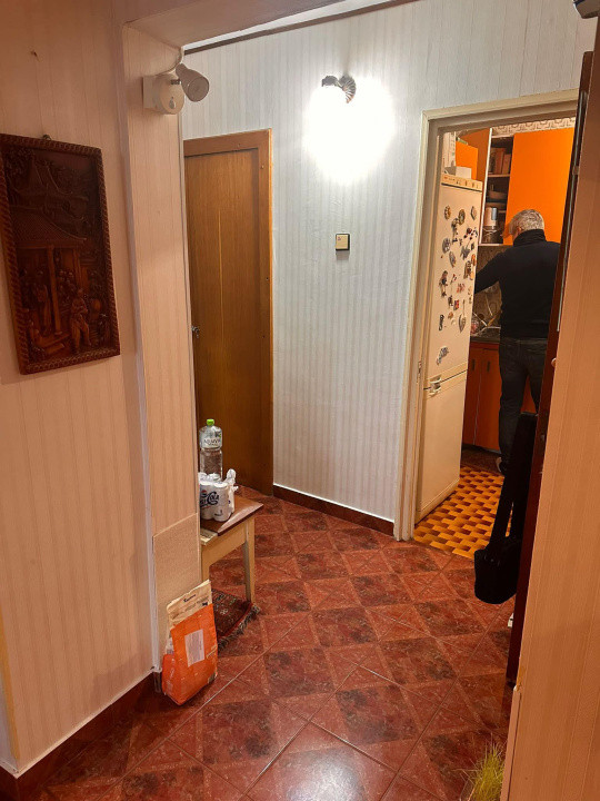 Apartament - 3 camere - decomandat - Tineretului 