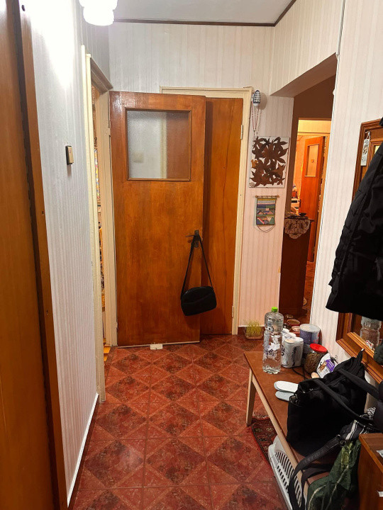 Apartament - 3 camere - decomandat - Tineretului 