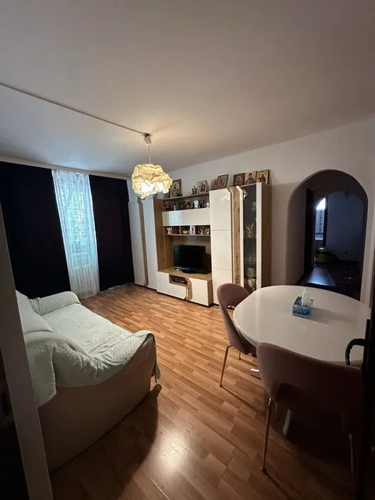 Apartament 4 camere-zona Drumul Taberei/ Parc Moghioros