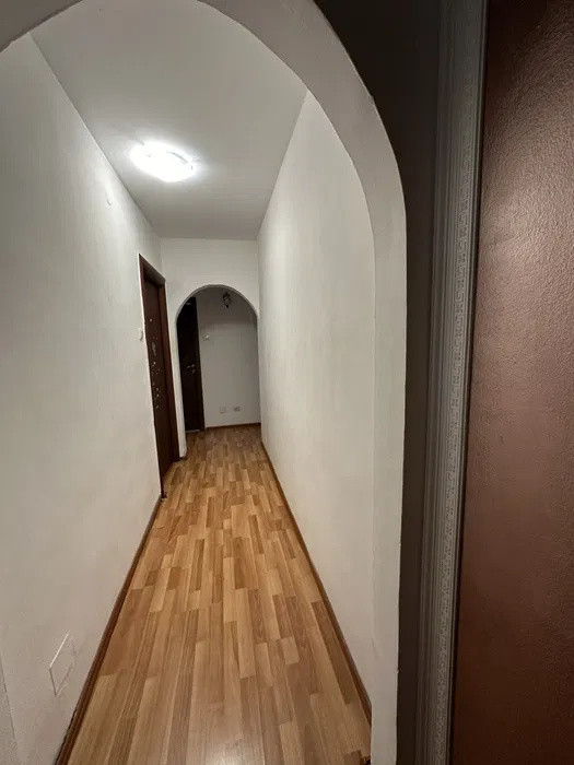 Apartament 4 camere-zona Drumul Taberei/ Parc Moghioros