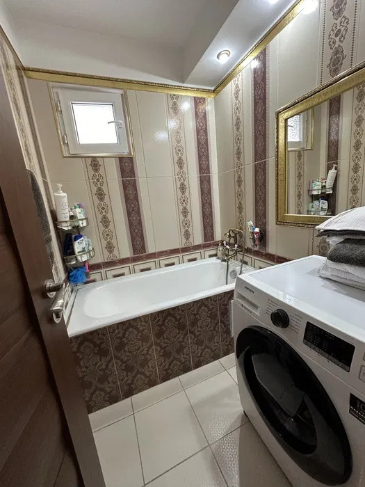 Apartament 4 camere-zona Drumul Taberei/ Parc Moghioros