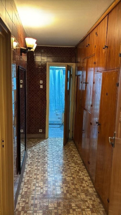 Apartament 4 camere-semidecomandat-spatios-zona Titulescu/Victoriei