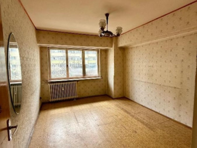 Apartament 4 camere-semidecomandat-spatios-zona Titulescu/Victoriei
