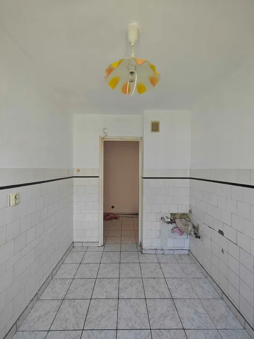 Apartament 3 camere - Drumul Taberei