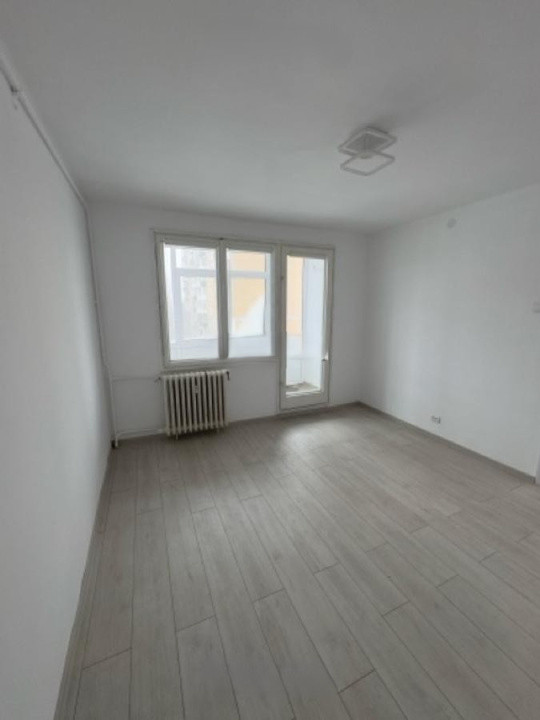 Apartament 3 camere  decomandat – Drumul Taberei
