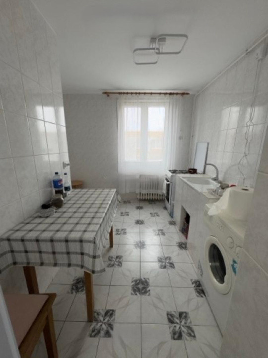 Apartament 3 camere  decomandat – Drumul Taberei