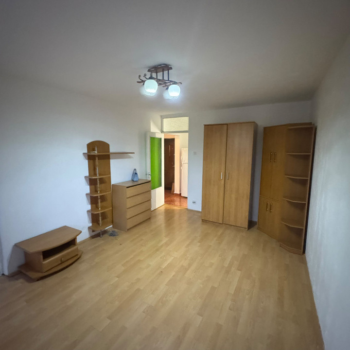 Garsoniera decomandata – zona Rahova