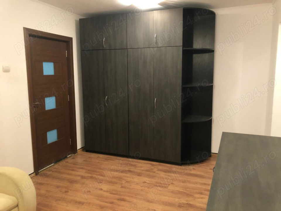 Apartament 4 camere - MOBILAT - zona APARATORII PATRIEI 