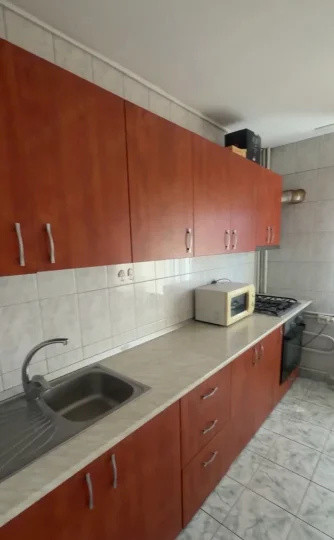 Apartament - 2 camere - decomandat - Brancoveanu 