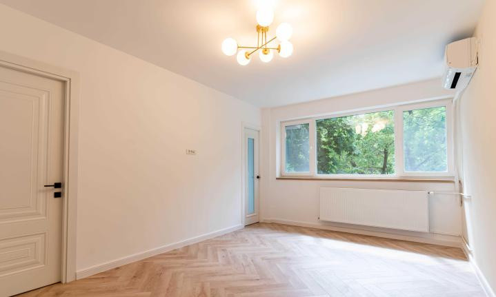 Apartament 3 camere  - zona Drumul Taberei