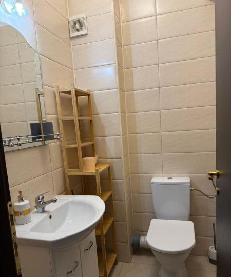 Apartament - 2 camere - semidecomandat - Zona C tin Brancoveanu 