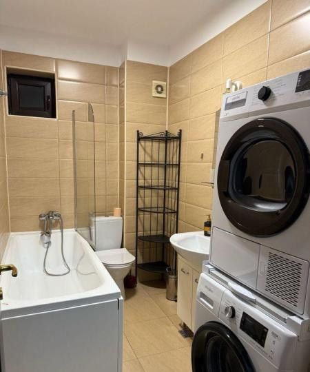 Apartament - 2 camere - semidecomandat - Parc Tineretului 