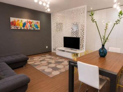 Apartament - 2 camere - semidecomandat - Parc Tineretului 