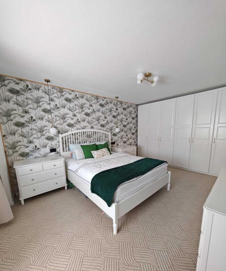 Apartament - 2 camere - decomandat - Tineretului 