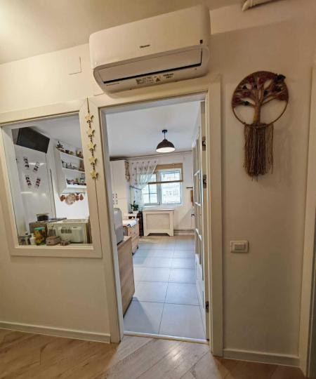 Apartament - 2 camere - decomandat - Tineretului 