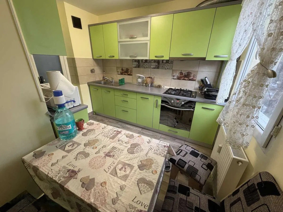 Apartament 4 camere  decomandat – Rahova - Teius