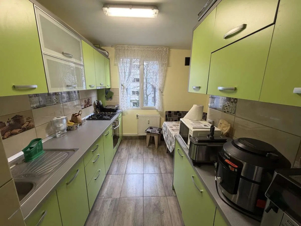 Apartament 4 camere  decomandat – Rahova - Teius