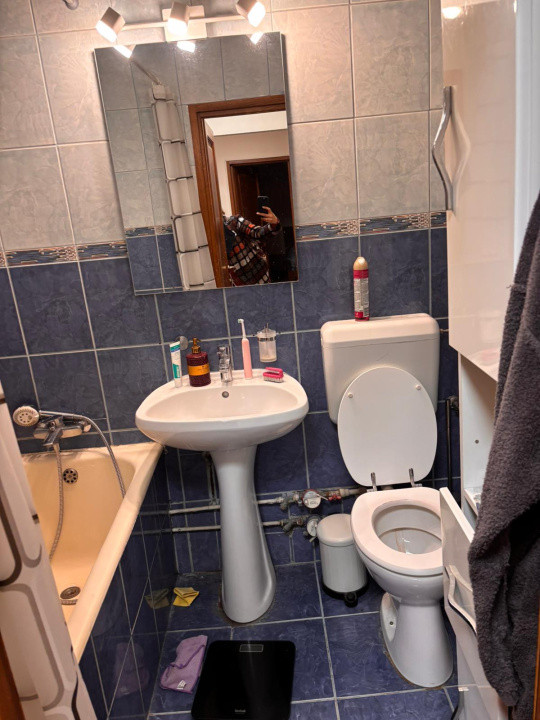 Apartament - 4 camere - decomandat - Berceni - Stoian Militaru 