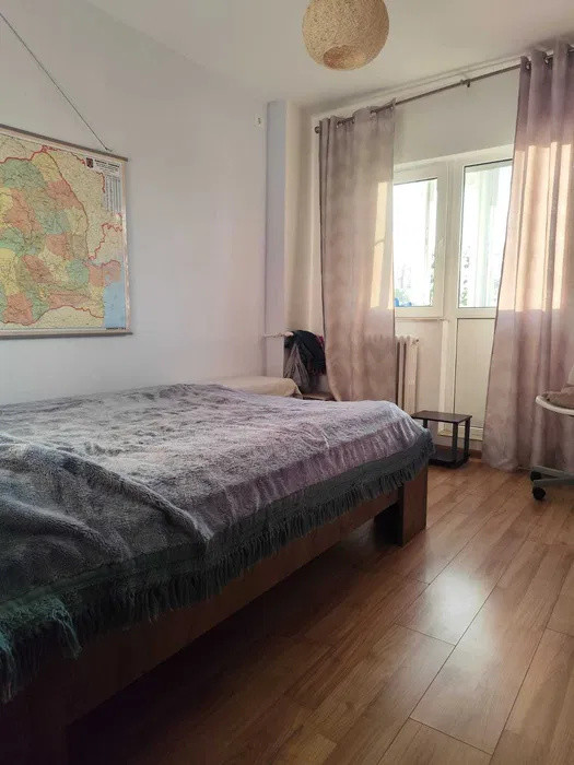 Apartament 4 camere  semidecomandat – Rahova - Margeanului