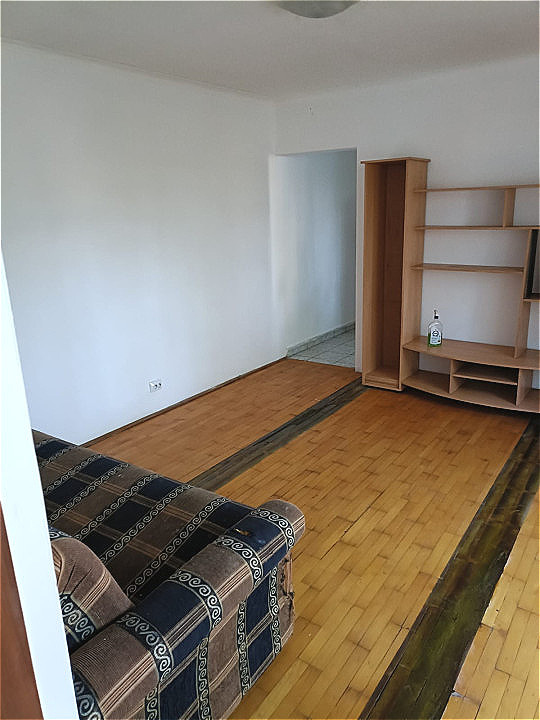 Apartament Semidecomandat 3 camere Eroii Revolutiei