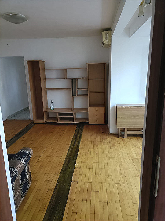 Apartament Semidecomandat 3 camere Eroii Revolutiei