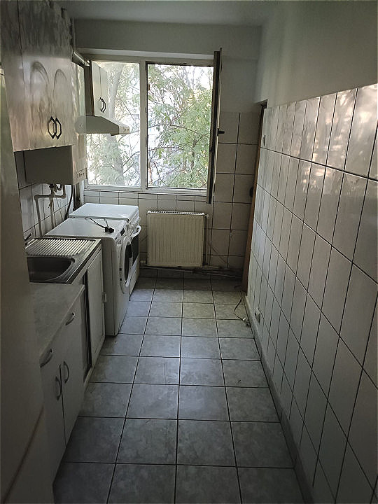 Apartament Semidecomandat 3 camere Eroii Revolutiei