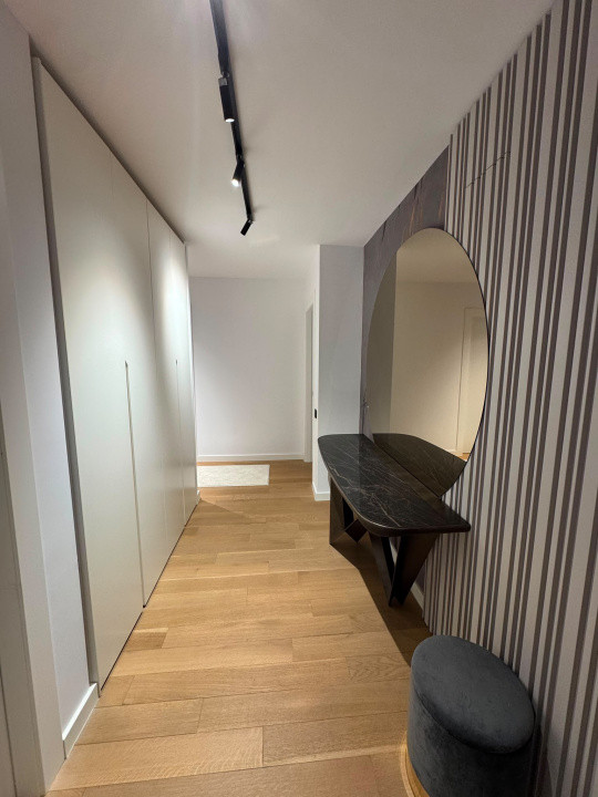 Apartament 4 camere-decomandat+boxa+parcare-mobilat-zona Timpuri Noi