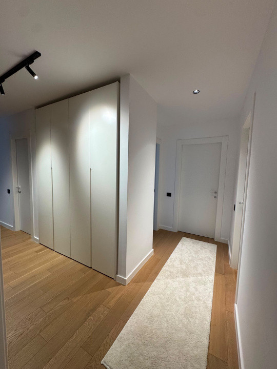 Apartament 4 camere-decomandat+boxa+parcare-mobilat-zona Timpuri Noi