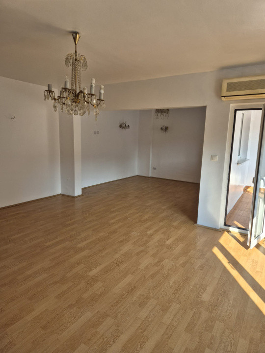 Apartament-de vanzare-4 camere-decomandat-zona Lujerului