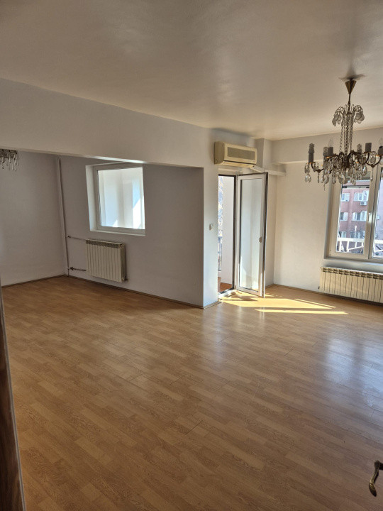 Apartament-de vanzare-4 camere-decomandat-zona Lujerului
